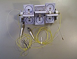 Three sets of Manual Fiber Polarization Controller in one package. Fiber is broken. You need install fiber by yourself
