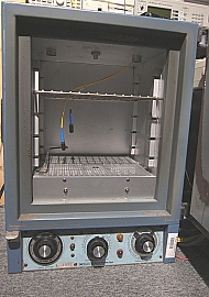 (For pick-up or pallet only) BLUE M OV-460A - TABLE TOP LAB OVEN;  S/N OV2 4672,