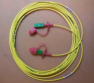 SC/APC-SC/APC 5-meter simplex fiber jumper. TYCO/AMP P/N: 0-0233186-5