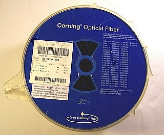 25.26km SMF-28 bare fiber spool, with 2 SC/PC connectors. Fiber spool loss (6.10dB) is a little higher than expected  since this spool uses old specfication