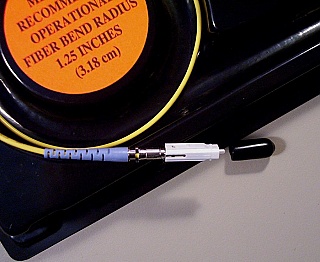 $25 each if buy 10pc. Min order qty=5.    2.5Gbps 1.3/1.55um Pin-Amp Receiver Module. Lucent P/N: 1319PC, with MU fiber connector.