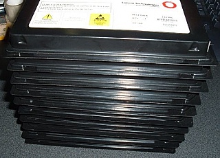 $25 each if buy 10pc. Min order qty=5.    2.5Gbps 1.3/1.55um Pin-Amp Receiver Module. Lucent P/N: 1319PC, with MU fiber connector.