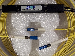 Min order=4pc. 50%50% AFOP 1x2 3dB ruggedized coupler 1.3/1.55um. Premier grade. With 3 LC/PC connectors. AFOP P/N: 812-3150-2EL04.