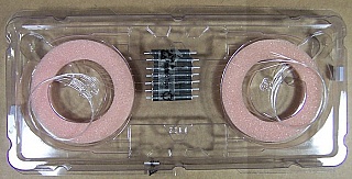 1.55um isolator, ISO>35dB over C-band 1527-1565nm. P/N: 21091534