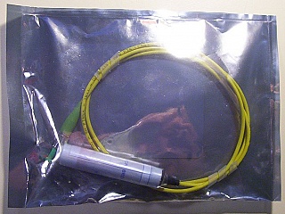 ~92%  reflection. Optical fiber reflector, with FC/APC connector. It can be used for high optical power. Model: FM-2D.