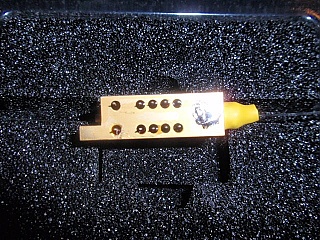 $72 each if buy 4pc. 1x2 1.55um latching switch module. low loss. mechanical type. Oplink P/N: OFMS522111CT. Without test data
