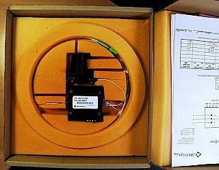 JDS PS3 Optics assembly kit P/N: ED011894-A-03. It includes 1x3 JDSU PS3650+25  SW13-Z349 non-latching SWITCH with 3 fiber connectors, 2 APD detectors, one 2x2 splitter with one FC/APC connector, and one optics block.