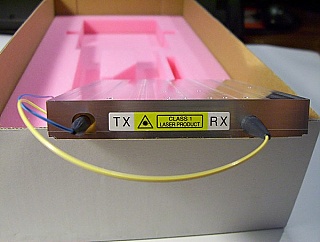 1.55um 8-50GHz-channel tunable 10Gb 60km DWDM transponder, Hitachi model: HTR8806J(-3-Bx, -2-B7, B1), HTR8806-B8. With 10Gb dual drive modulator,  20mW PMF CW laser, and 10Gb APD receiver.