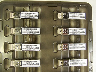 Min order qty=10pc. 1.55um long-reach 2.5Gb DFB laser SFF transceiver. 0.5dBm typical. SUMITOMO P/N: SCM6378-GL,  Duplex LC/PC interface