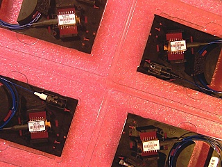 1551.397nm 2mW 2.5Gb DFB laser module, Lucent/Agere P/N: D2511G. Used, soldered, with short leads. Without manufacture test data