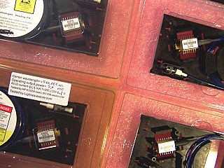 1551.397nm 2mW 2.5Gb DFB laser module, Lucent/Agere P/N: D2511G. Used, soldered, with short leads. Without manufacture test data