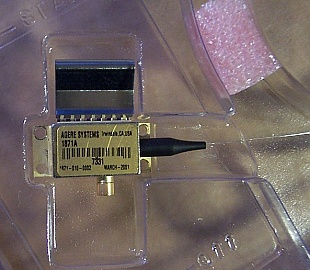 1.31um 10 Gb high-power digital direct-modulated DFB Laser Module, with FC/APC, with PMF. Agere model:1871A