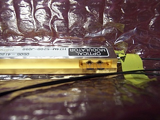 1.55um C-band 10Gb and up to 11.1Gb intensity LN modulator, dual drive, without RF connectors. To be removed from unused systems. Fujitsu P/N: H74M-5208-J098