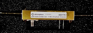 C-band and L-band  10Gb/s  optical digital intensity modulator.  Zero chirp. JDS P/N: IOAP-MOD9140-B-B-0-AA1.