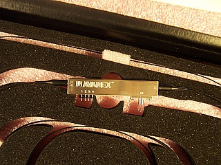 Min order 4pc. $130 each if buy 10pc. 2.5-Gb optical digital intensity modulator with photodiode. We believe it is for 1.5x-um wavelength. With GPO-male RF port. Avanex P/N: 792000490. Opened package. ER test data less than 30dB.