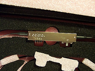 2.5-Gb/s optical digital intensity modulator with photodiode. We believe it is for 1.5x-um wavelength. With GPO-male RF port. Oclaro P/N: 792000490. These samples are selected for Extinction Ratio >30dB in manufacture test data