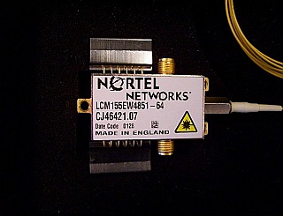 10 Gb/s InP Mach Zehnder Modulator with 1548.51nm DWDM Laser, with negative chirp,  dual RF drive with SMA connector, Bookham model: LCM155EW4851-64