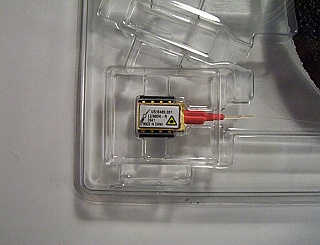 All 4pc may be reserved for ShangHai buyer .Uncooled mini-DIL 980nm 200mW pump laser diode with FBG stabilizer. With polarization-maintaining (PM) fiber. Bookham model: LU980N-R