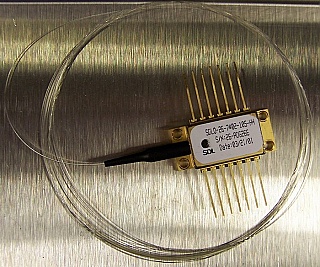 974nm >105mW kink-free pump laser with FBG stabilizer. Tested operating power is better than specification at max allowed current. JDSU product code: SDLO-26-7402-105-HH.