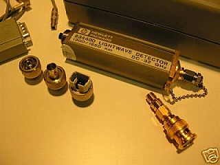 Agilent/HP 83440D DC-32 GHz Lightwave O/E Converter kit, including Agilent FC/PC, SC/PC, ST connectors, DC Power supply and DC cable, BNC-SMA convertor.