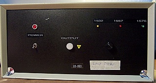 JDS benchtop 1532nm/1557nm DFB laser source, low output power, FC/PC adapter,  DFB laser with single wavelength peak.