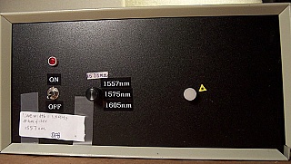 JDS benchtop 1533nm/1557nm/1575nm/1605nm DFB laser source, low output power, FC/PC adapter,  DFB laser with single wavelength peak.