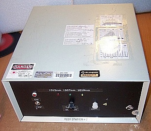 JDS benchtop 1312nm/1557nm/1618nm laser source, FC/PC adapter ,  FP laser with multimode lasing.