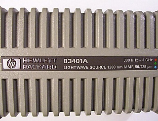 Agilent HP 83401A 1310nm lightwave source. 300KHz-3GHz.  50/125um MM fiber FC/PC connector optical interface