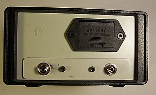 1300nm/1550nm Manual Variable attenuator, with 2 FC/PC optical adapters. JDS VA4 series. JDS P/N: VA47K+1AFP20. Not working, 'Sell As Parts, no return'